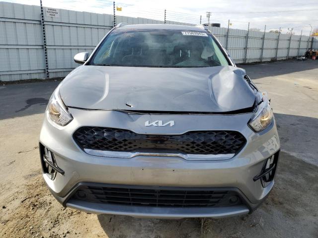 KNDCB3LC9N5533991 - 2022 KIA NIRO LX SILVER photo 5