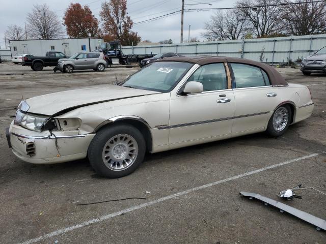 2002 LINCOLN TOWN CARTIER, 