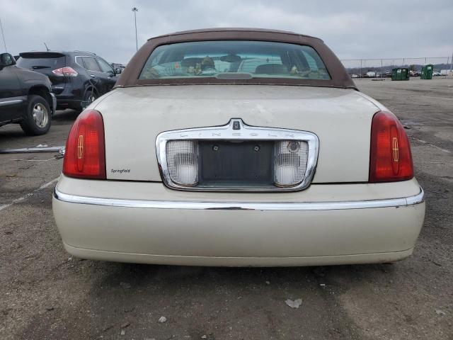 1LNHM83W82Y608886 - 2002 LINCOLN TOWN CARTIER WHITE photo 6