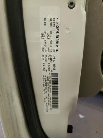 2D4RN3DG8BR711412 - 2011 DODGE GRAND CARA MAINSTREET WHITE photo 13