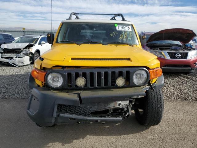 JTEBU11F270008032 - 2007 TOYOTA FJ CRUISER YELLOW photo 5