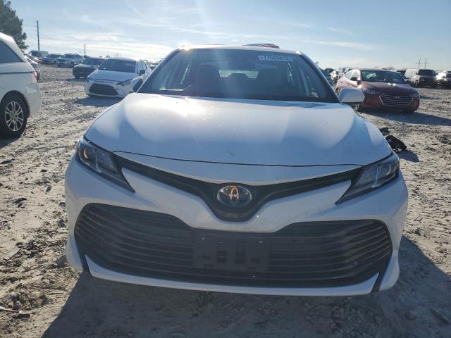 4T1B31HK7KU517265 - 2019 TOYOTA CAMRY LE WHITE photo 5