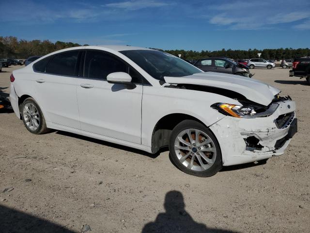 3FA6P0LU8LR267059 - 2020 FORD FUSION SE WHITE photo 4