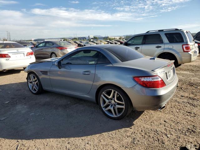 WDDPK4HA6FF103190 - 2015 MERCEDES-BENZ SLK 250 GRAY photo 2