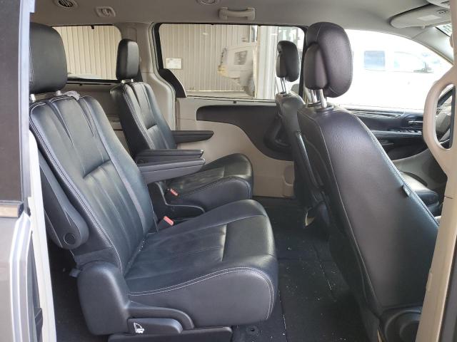 2C4RC1BG5GR104109 - 2016 CHRYSLER TOWN & COU TOURING SILVER photo 10