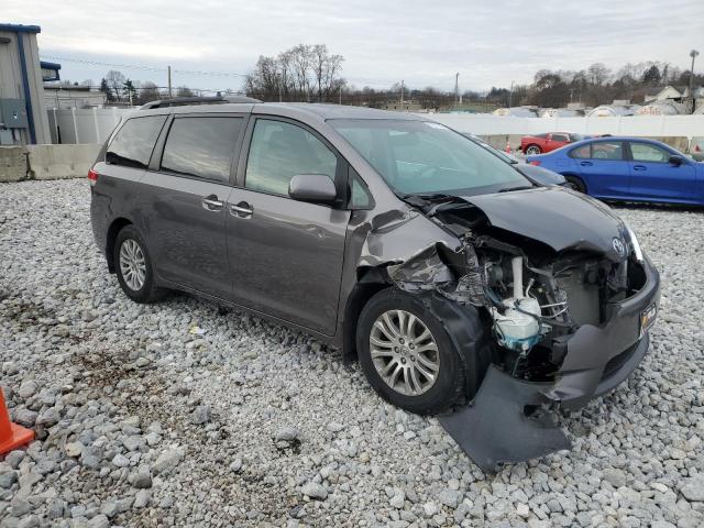 5TDYK3DC8CS190196 - 2012 TOYOTA SIENNA XLE GRAY photo 4