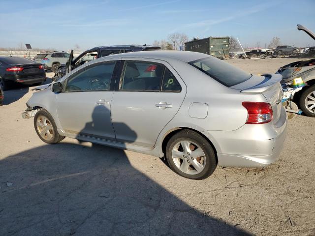 JTDBT923X71146678 - 2007 TOYOTA YARIS SILVER photo 2