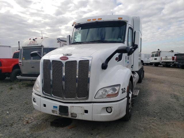 1XPBDP9X5JD490675 - 2018 PETERBILT 579 WHITE photo 2