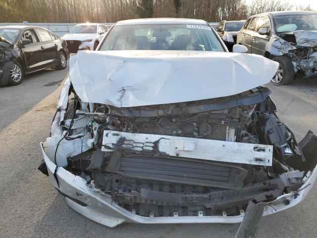 1N4BL4BV5LC193979 - 2020 NISSAN ALTIMA S SILVER photo 5