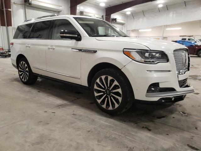 5LMJJ2LT7NEL08997 - 2022 LINCOLN NAVIGATOR RESERVE WHITE photo 4