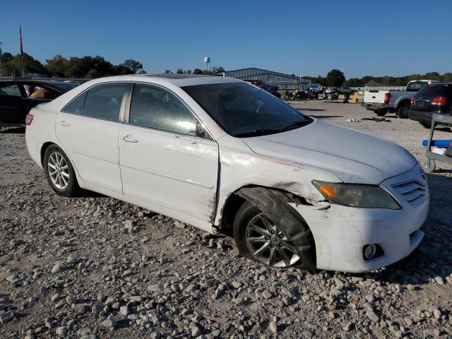 4T1BK3EK1BU620233 - 2011 TOYOTA CAMRY SE WHITE photo 4