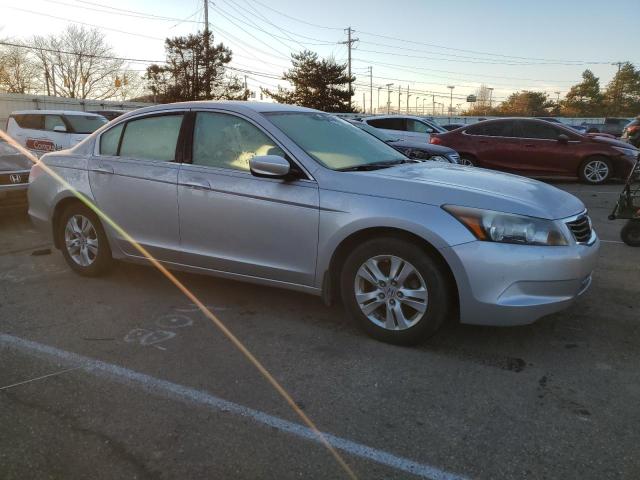 1HGCP2F46AA126228 - 2010 HONDA ACCORD LXP SILVER photo 4