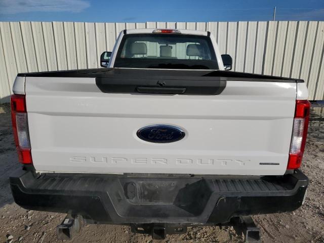 1FTBF3A66KEE44341 - 2019 FORD F350 SUPER DUTY WHITE photo 10