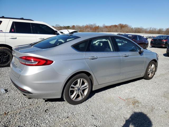 3FA6P0HD8JR183653 - 2018 FORD FUSION SE SILVER photo 3