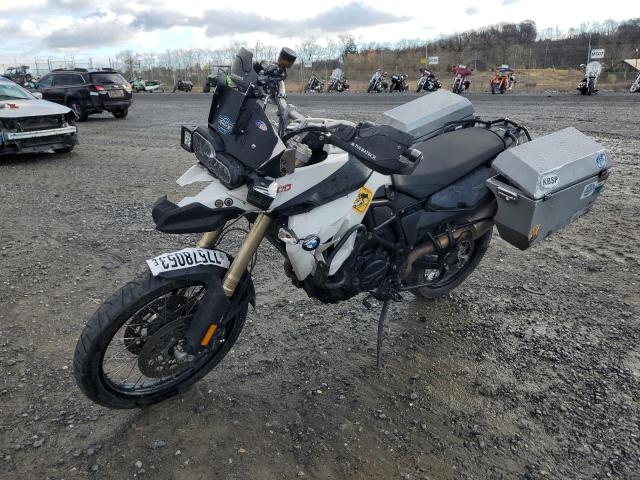 WB1022904AZU02252 - 2010 BMW F800 GS WHITE photo 2