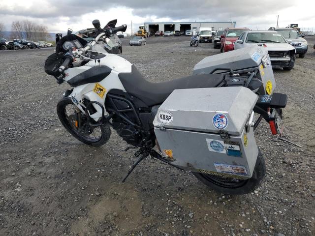 WB1022904AZU02252 - 2010 BMW F800 GS WHITE photo 3