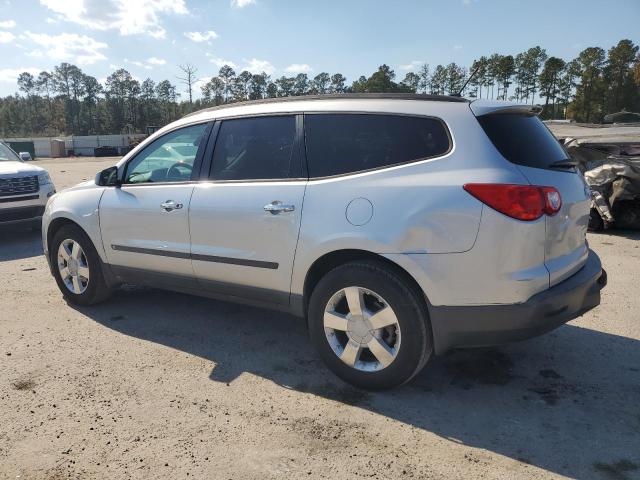 1GNLREED3AS154890 - 2010 CHEVROLET TRAVERSE LS SILVER photo 2