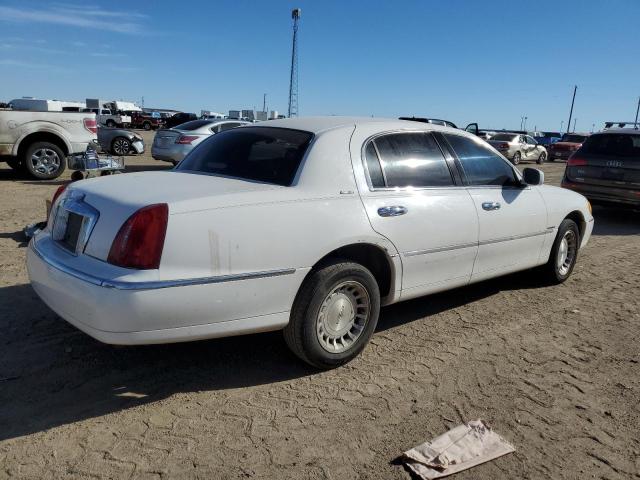 1LNHM81W9XY708635 - 1999 LINCOLN TOWN CAR EXECUTIVE WHITE photo 3
