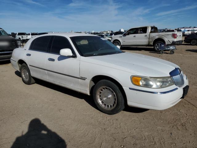 1LNHM81W9XY708635 - 1999 LINCOLN TOWN CAR EXECUTIVE WHITE photo 4