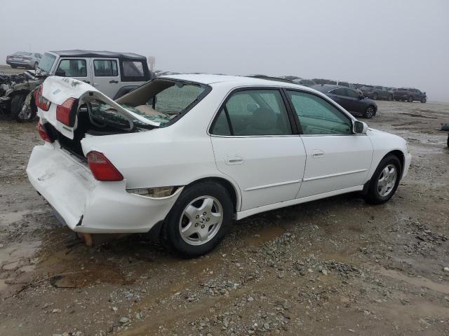 1HGCG1656WA045918 - 1998 HONDA ACCORD EX WHITE photo 3