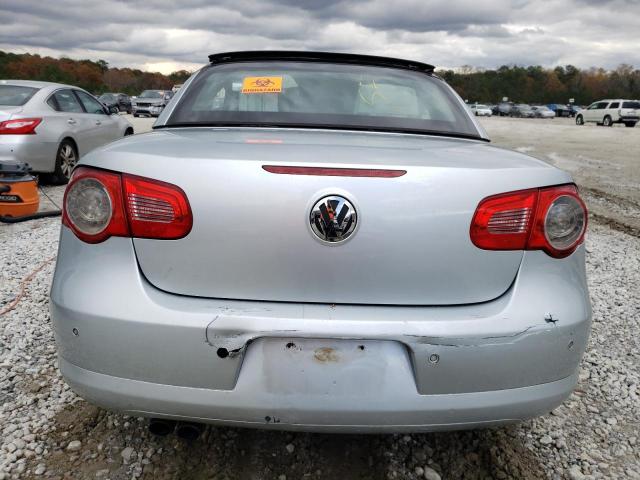 WVWDA71F47V027855 - 2007 VOLKSWAGEN EOS 2.0T SPORT SILVER photo 6