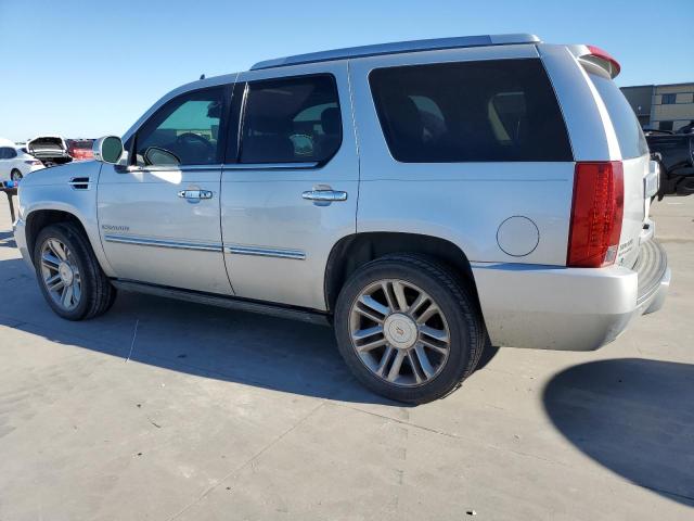 1GYS4DEF5ER158087 - 2014 CADILLAC ESCALADE PLATINUM SILVER photo 2