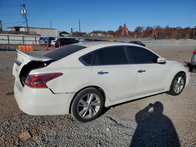 1N4AL3AP2DN439899 - 2013 NISSAN ALTIMA 2.5 WHITE photo 3