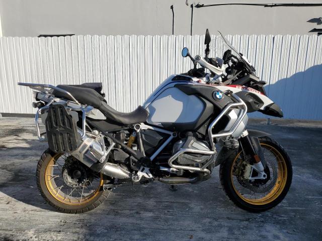 WB10M1308M6D60738 - 2021 BMW R 1250 GS ADVENTURE WHITE photo 1