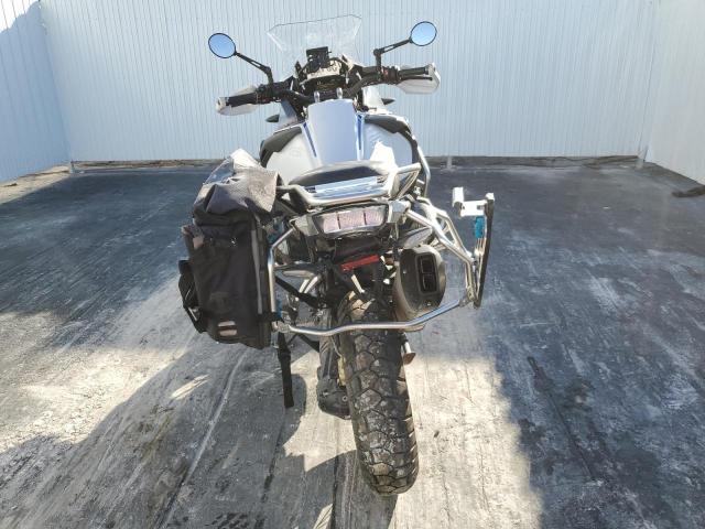 WB10M1308M6D60738 - 2021 BMW R 1250 GS ADVENTURE WHITE photo 4