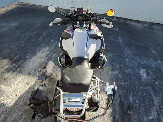 WB10M1308M6D60738 - 2021 BMW R 1250 GS ADVENTURE WHITE photo 6