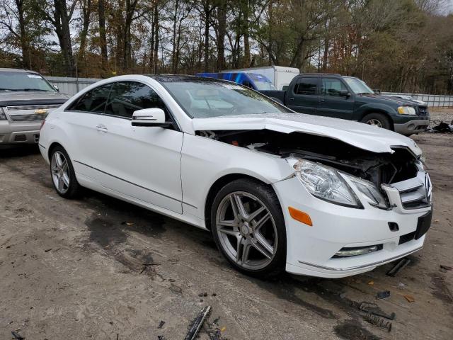 WDDKJ5KB9DF190455 - 2013 MERCEDES-BENZ E 350 WHITE photo 4