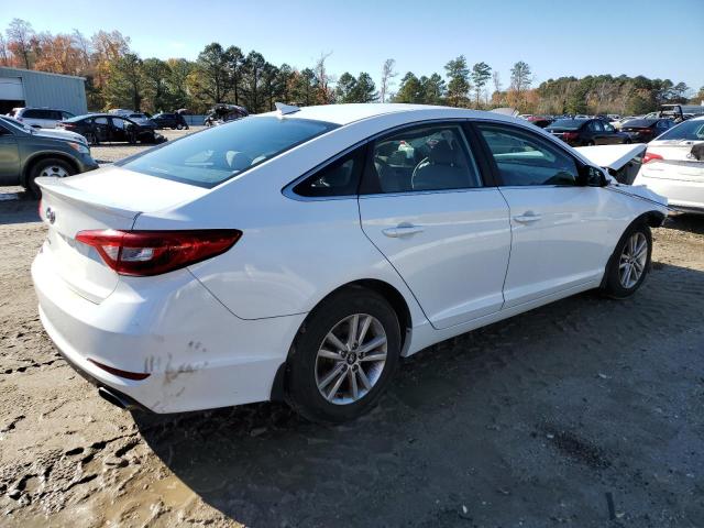 5NPE24AF3FH210033 - 2015 HYUNDAI SONATA SE WHITE photo 3