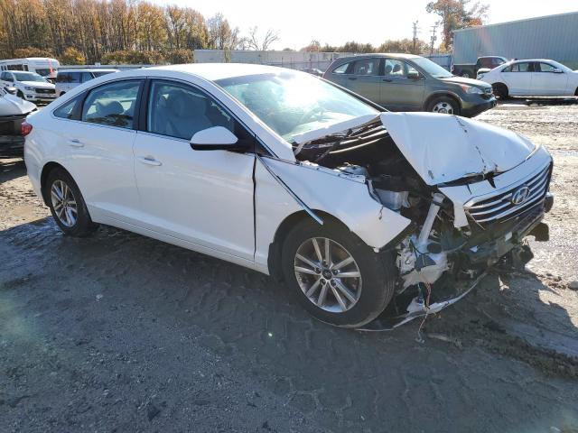 5NPE24AF3FH210033 - 2015 HYUNDAI SONATA SE WHITE photo 4