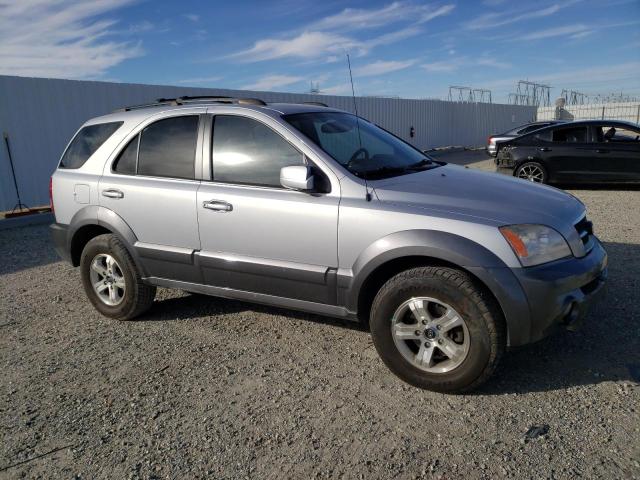 KNDJD733055451365 - 2005 KIA SORENTO EX GRAY photo 4