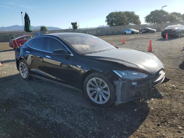 5YJSA1E17GF132956 - 2016 TESLA MODEL S Սև լուսանկար 4