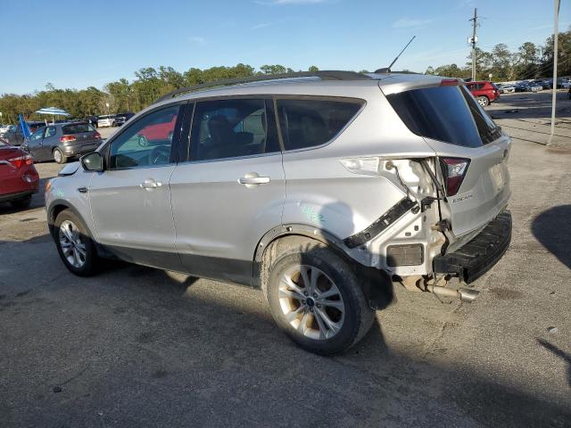 1FMCU0GD3JUA75971 - 2018 FORD ESCAPE SE SILVER photo 2