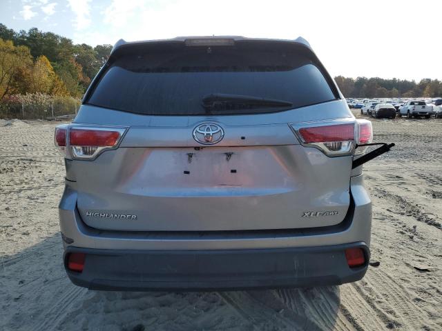 5TDJKRFH6ES017065 - 2014 TOYOTA HIGHLANDER XLE SILVER photo 6