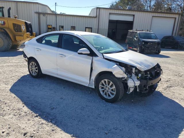 3KPC24A62ME152084 - 2021 HYUNDAI ACCENT SE WHITE photo 4