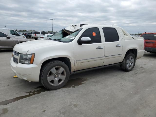 3GNTKGE72CG235349 - 2012 CHEVROLET AVALANCHE LTZ WHITE photo 1