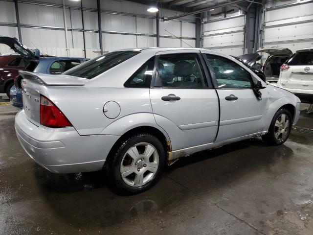 1FAHP34N16W257198 - 2006 FORD FOCUS ZX4 GRAY photo 3