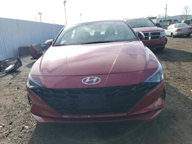 KMHLL4AG7PU436799 - 2023 HYUNDAI ELANTRA SE RED photo 5