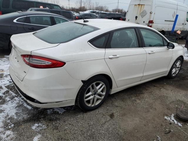 1FA6P0H70F5108871 - 2015 FORD FUSION SE WHITE photo 3