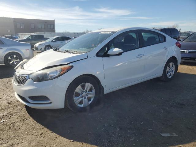 KNAFK4A64G5475756 - 2016 KIA FORTE LX WHITE photo 1