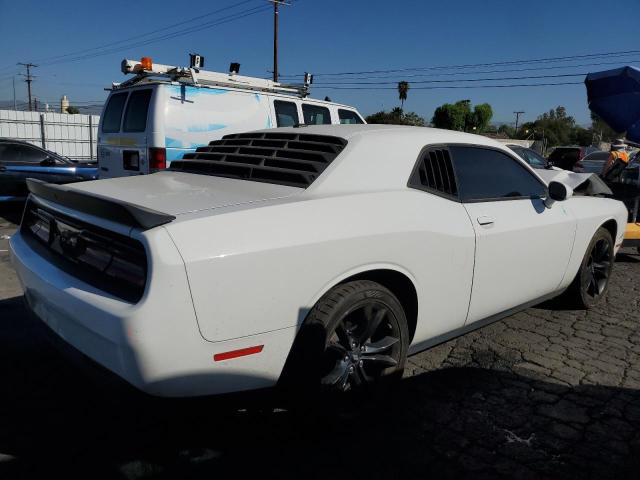 2C3CDZAG2JH152932 - 2018 DODGE CHALLENGER SXT WHITE photo 3