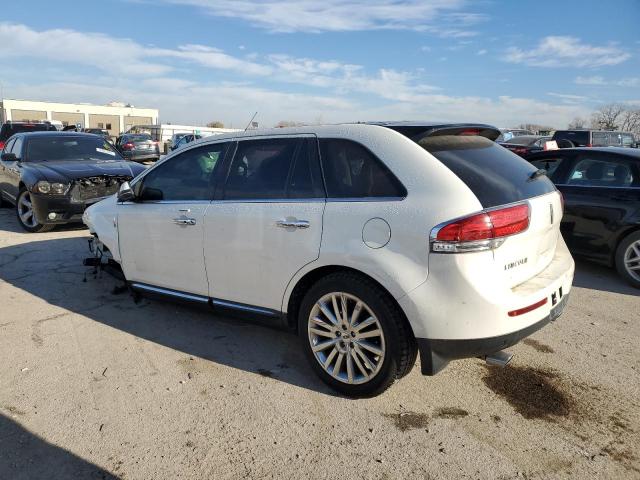 2LMDJ6JK2DBL23035 - 2013 LINCOLN MKX WHITE photo 2