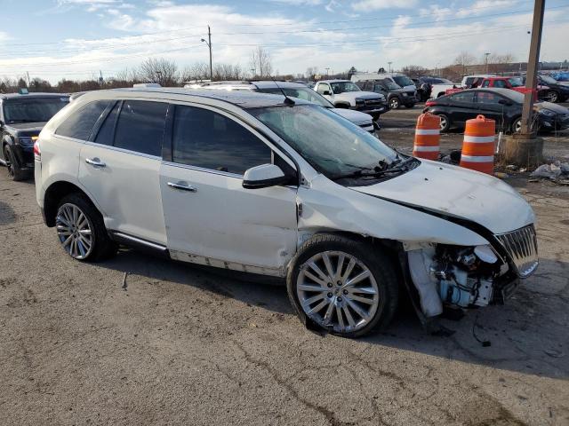 2LMDJ6JK2DBL23035 - 2013 LINCOLN MKX WHITE photo 4