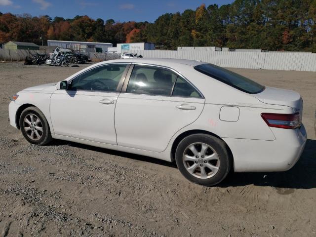 4T1BF3EK1AU574695 - 2010 TOYOTA CAMRY BASE WHITE photo 2