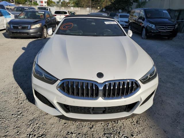 WBAFY4C56KBX38844 - 2019 BMW M850XI WHITE photo 5