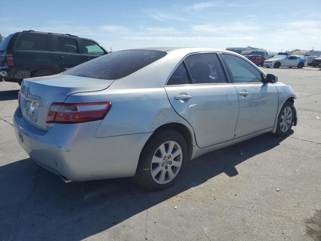 4T1BE46KX7U085129 - 2007 TOYOTA CAMRY CE SILVER photo 3