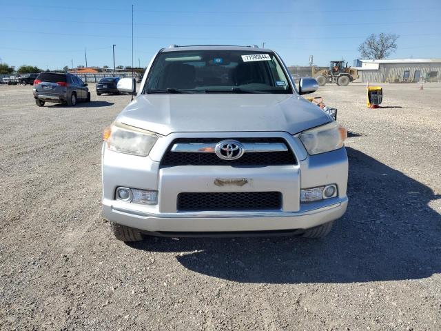 JTEBU5JR2C5097888 - 2012 TOYOTA 4RUNNER SR5 SILVER photo 5